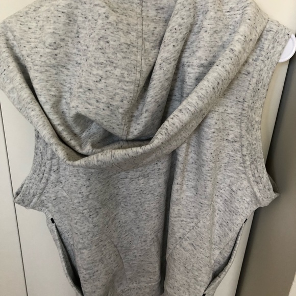 New Women’s Nike Jacket Vest - Picture 3 of 4